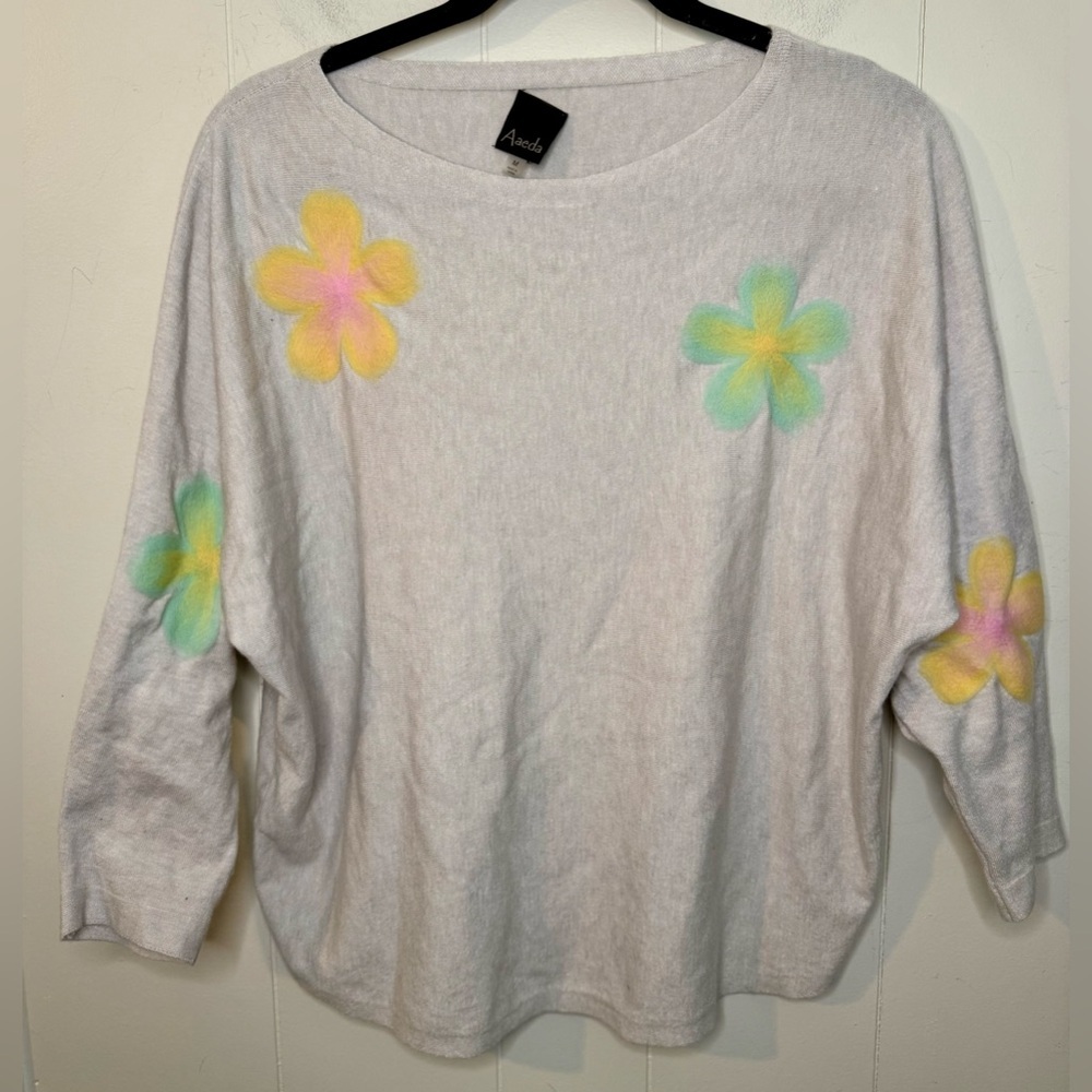 Aaeda Flower-Patterned Dolman-Sleeve Lightweight Sweater, Size M